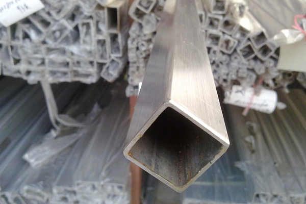 304����ַ���